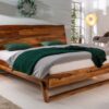 Moderní elegantní masivní postel – Aurora